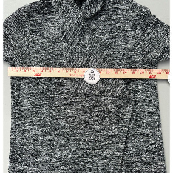 Club Monaco Small Textured Wrap Coat in Black and White - Picture 13 of 13